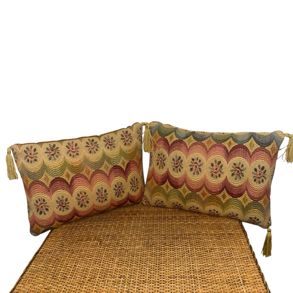 VTG Needlepoint Tapestry Throw Pillow Set Floral Ovals Decorative Cottagecore